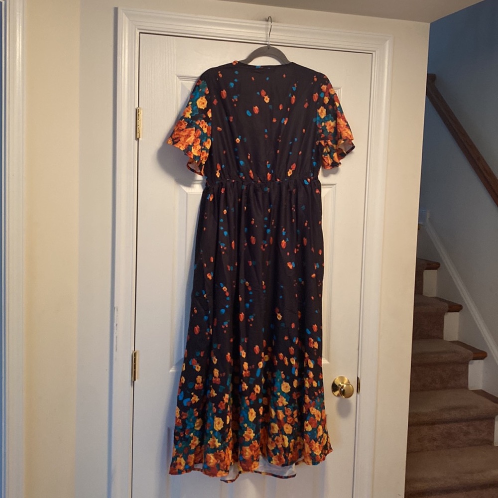 Brand New BloomChic Floral Wrap Dress… size 10 - Picture 2 of 6